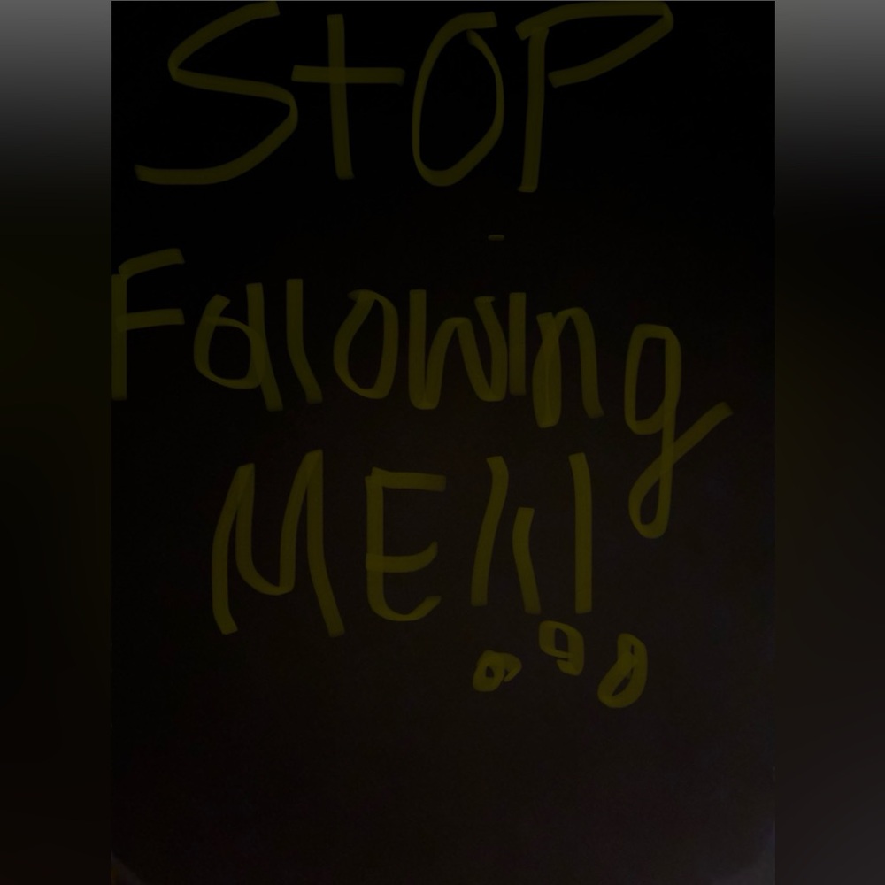 Meet your Posher, Ari